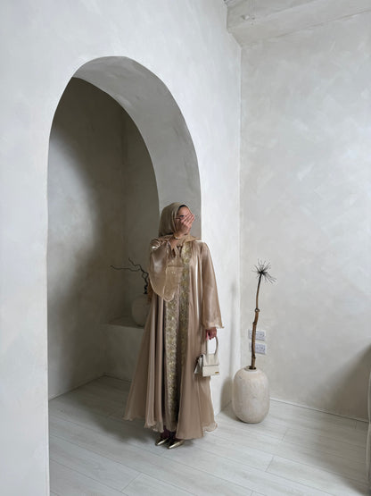 Yara - Flowy Open Lace Abaya (Champagne)