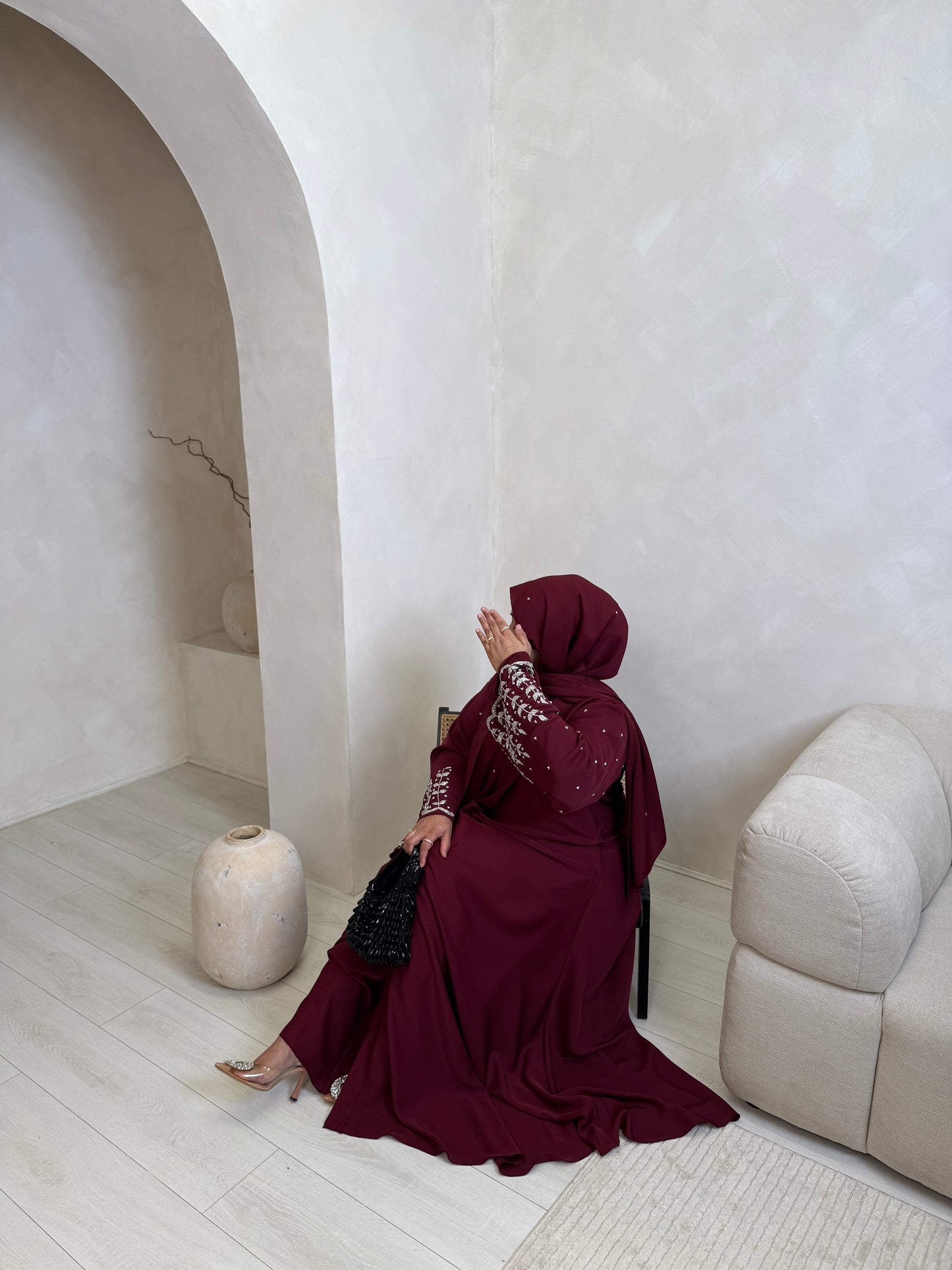Alia - Embellished sleeve abaya (Maroon)