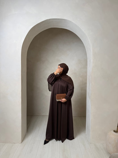 Liyana - Flowy open abaya with cuffed sleeves (Mocha)