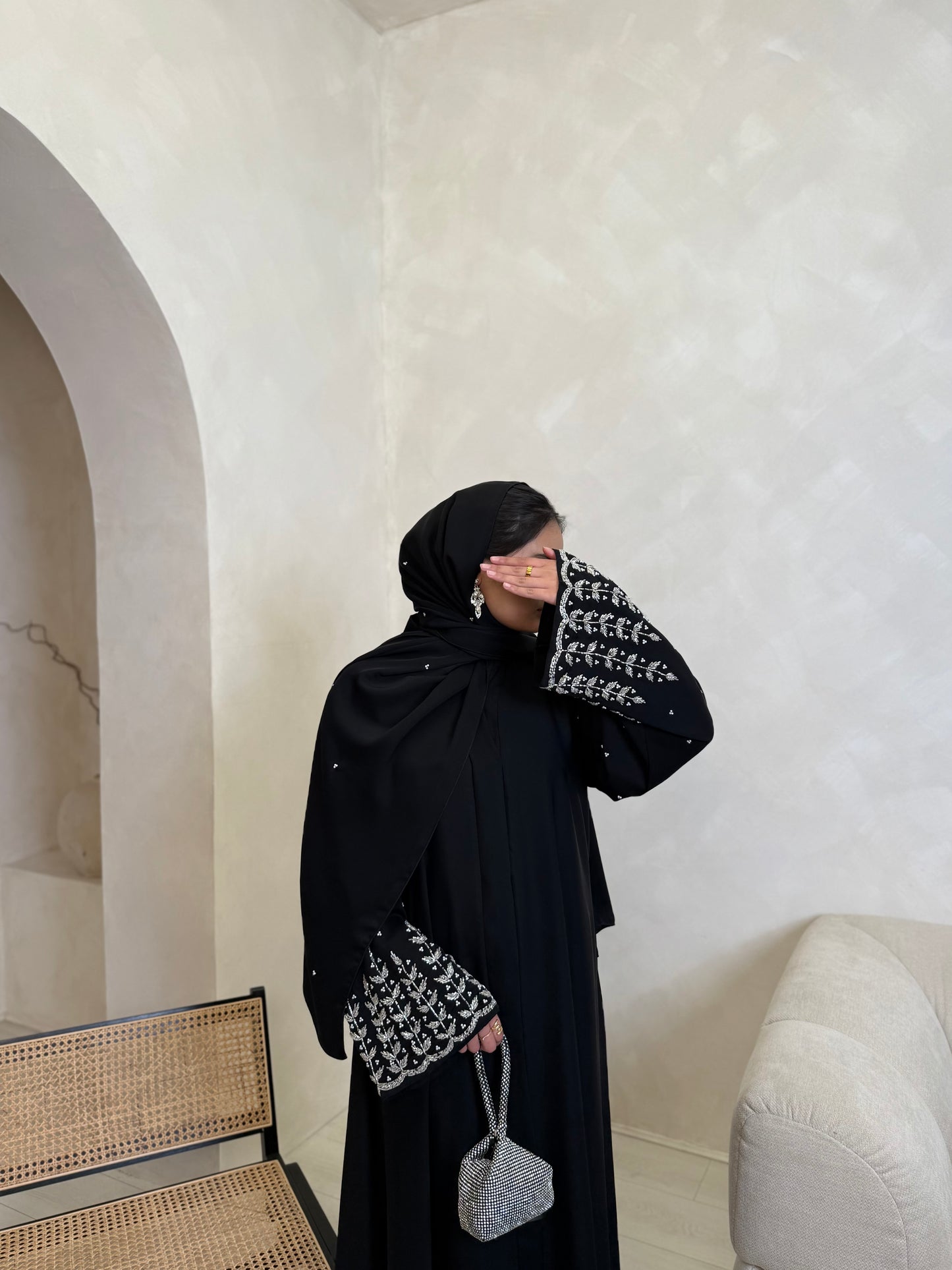 Alia - Embellished sleeve abaya (Black)