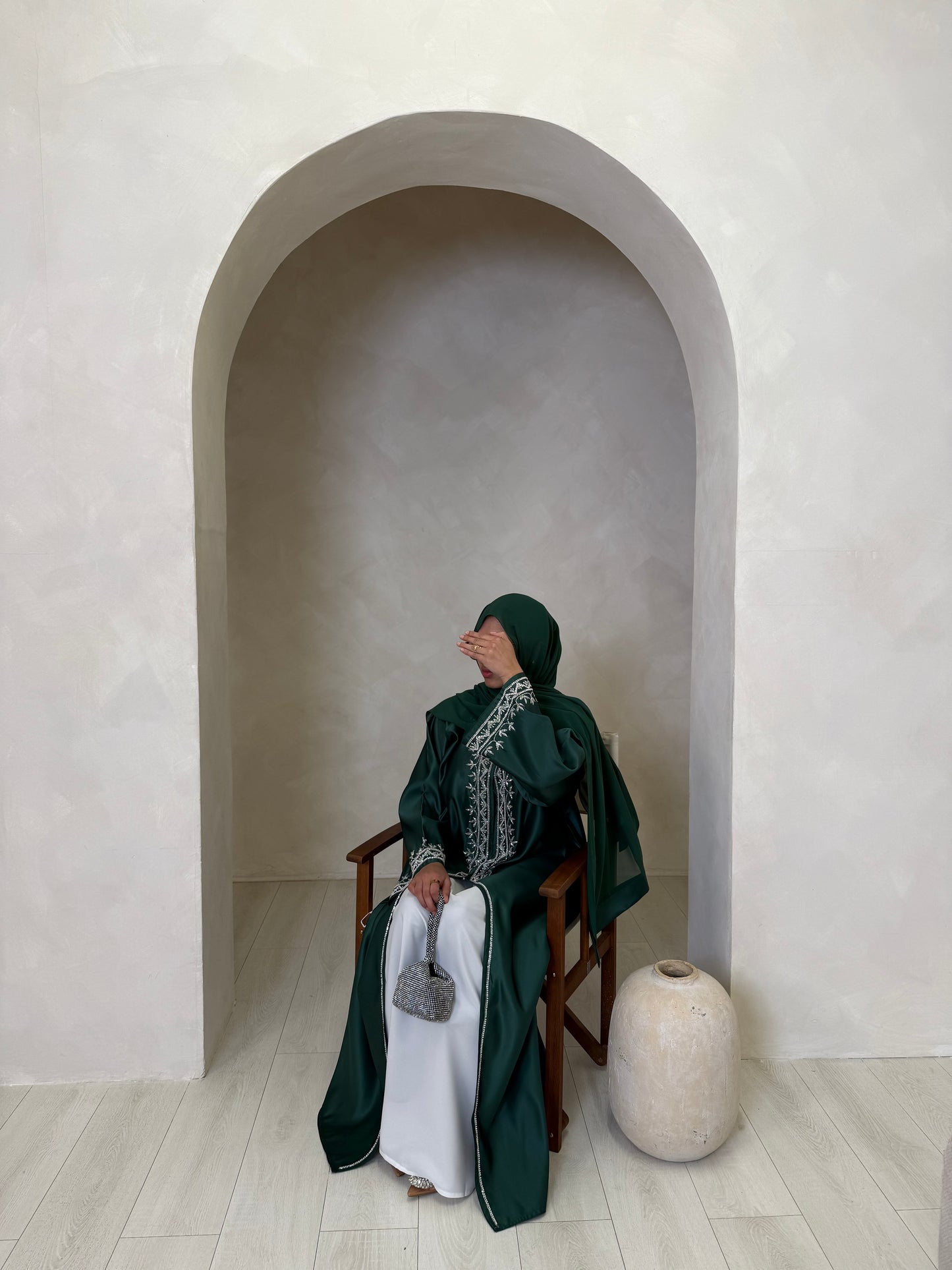 Niah - Embellished abaya (Emerald)