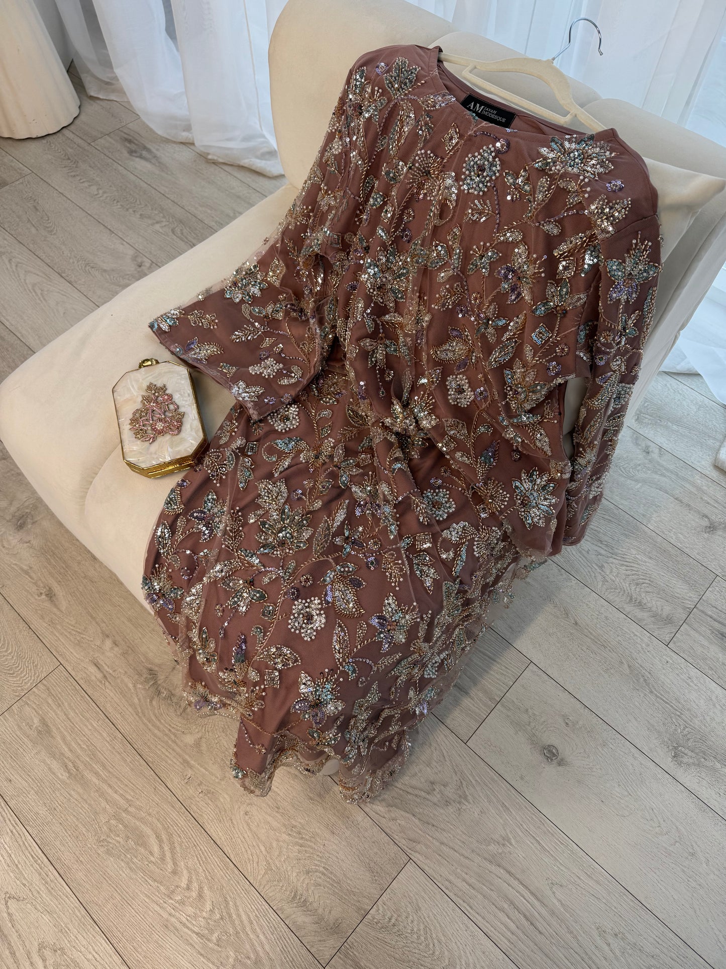 Lamisa - Embellished Oversized Closed Abaya