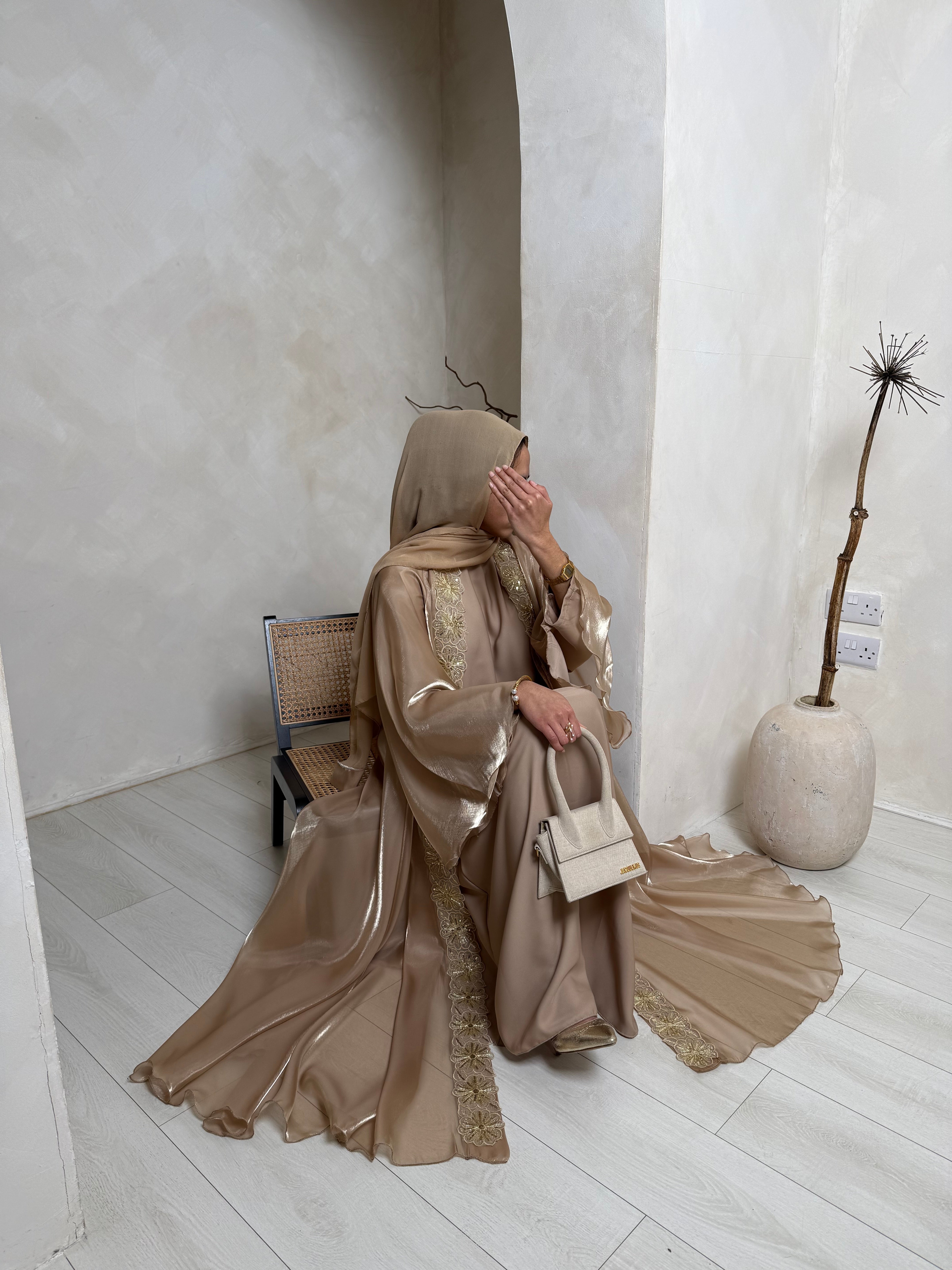 Yara - Flowy Open Lace Abaya (Champagne) – Ayah Modesque