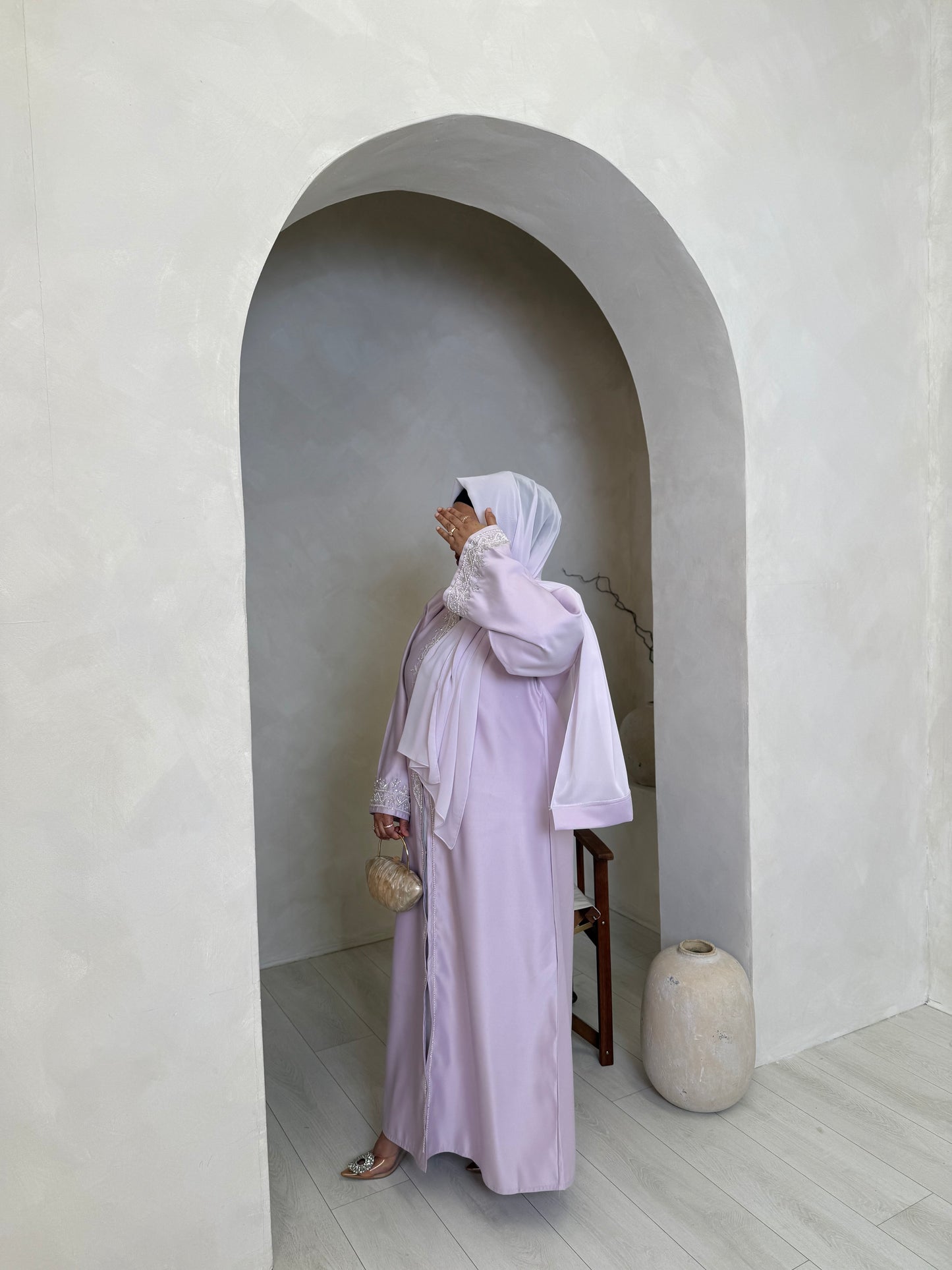 Niah - Embellished abaya (Lilac)