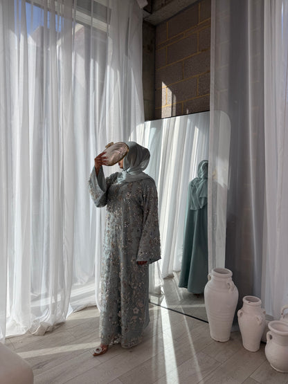 Lamisa - Embellished Oversized Closed Abaya