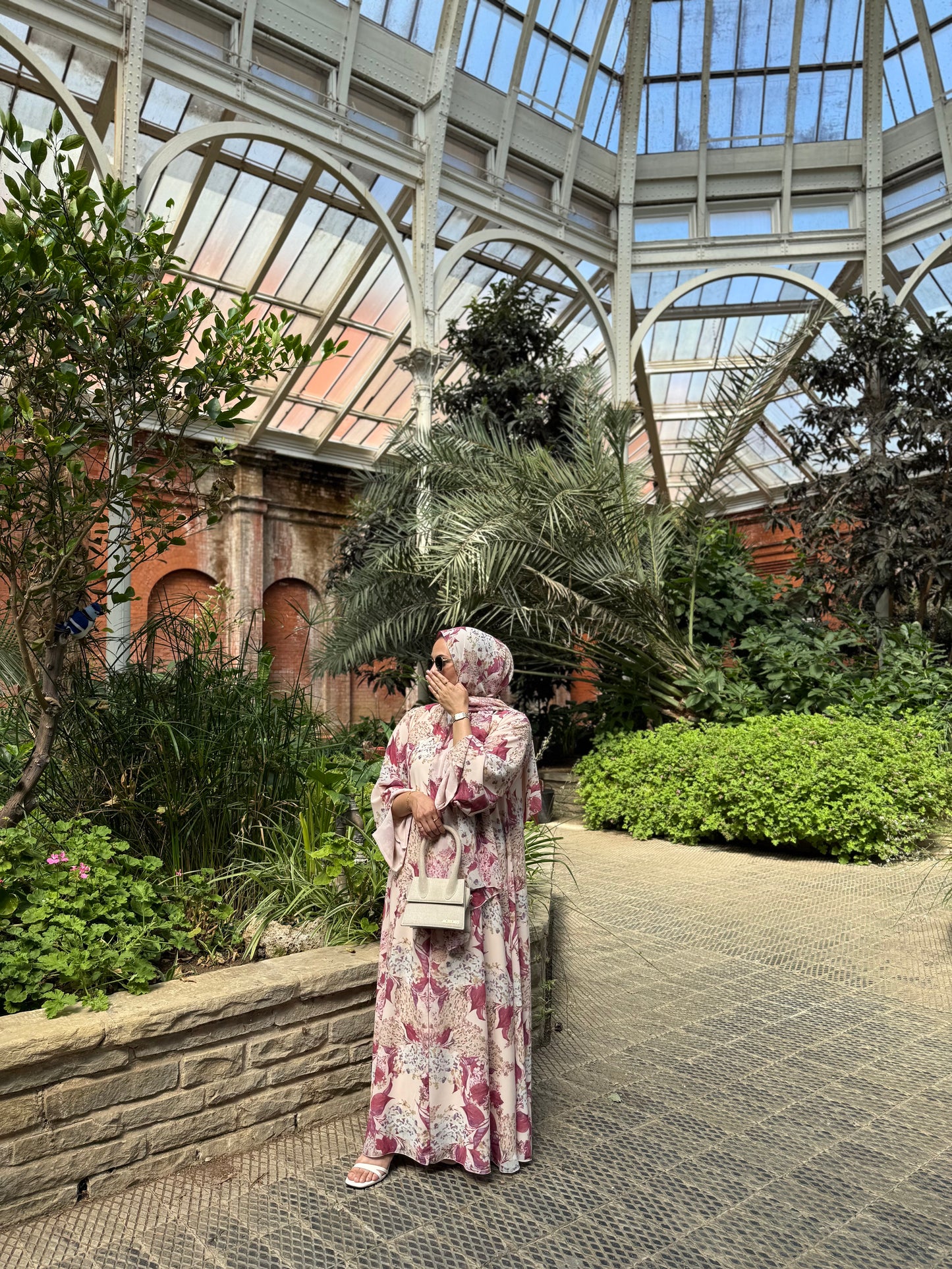 Lamia - Floral abaya (Pink Blossom)
