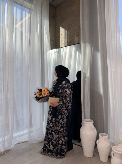 Lamisa - Embellished Oversized Closed Abaya
