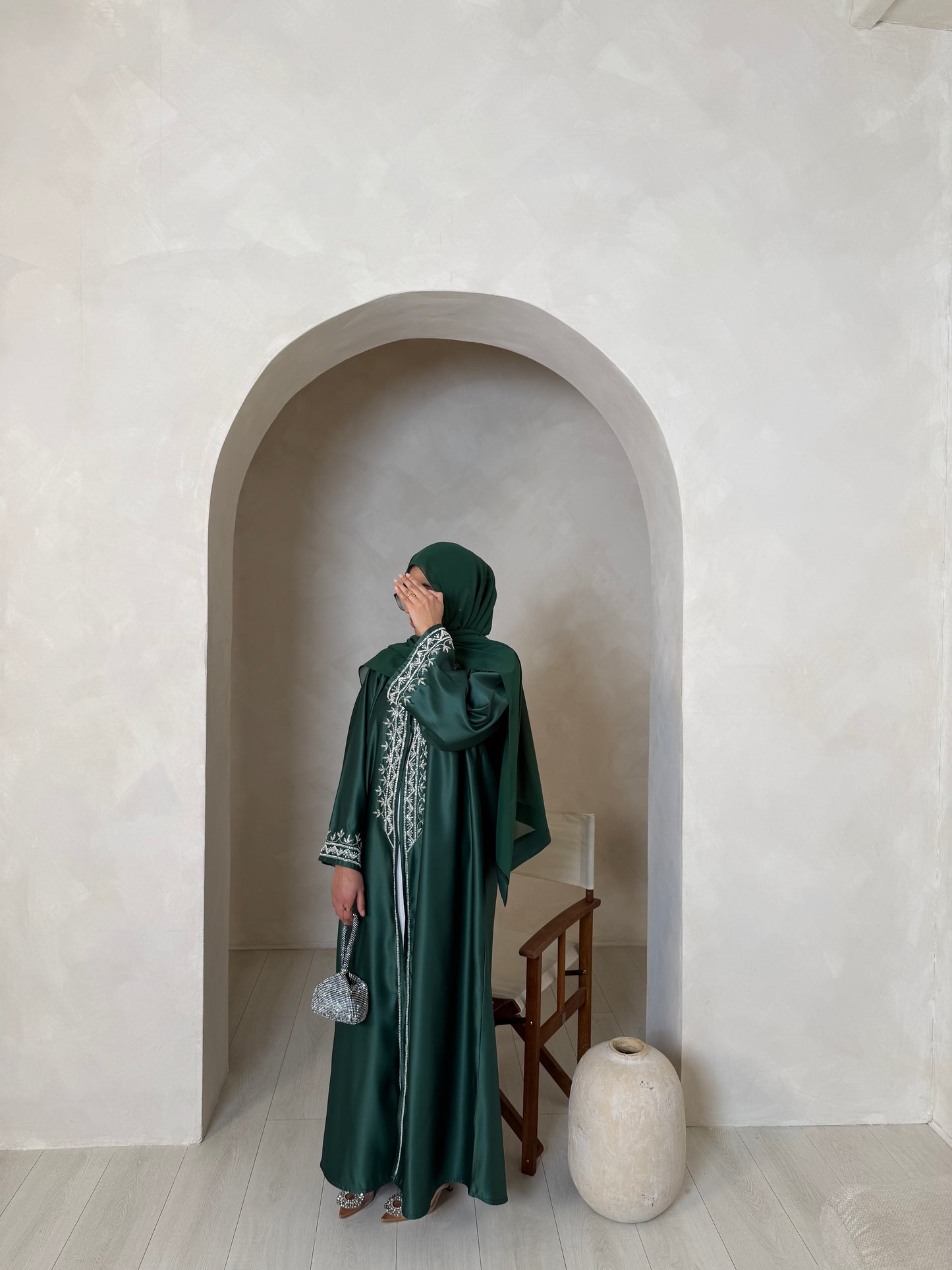 Niah - Embellished abaya (Emerald)