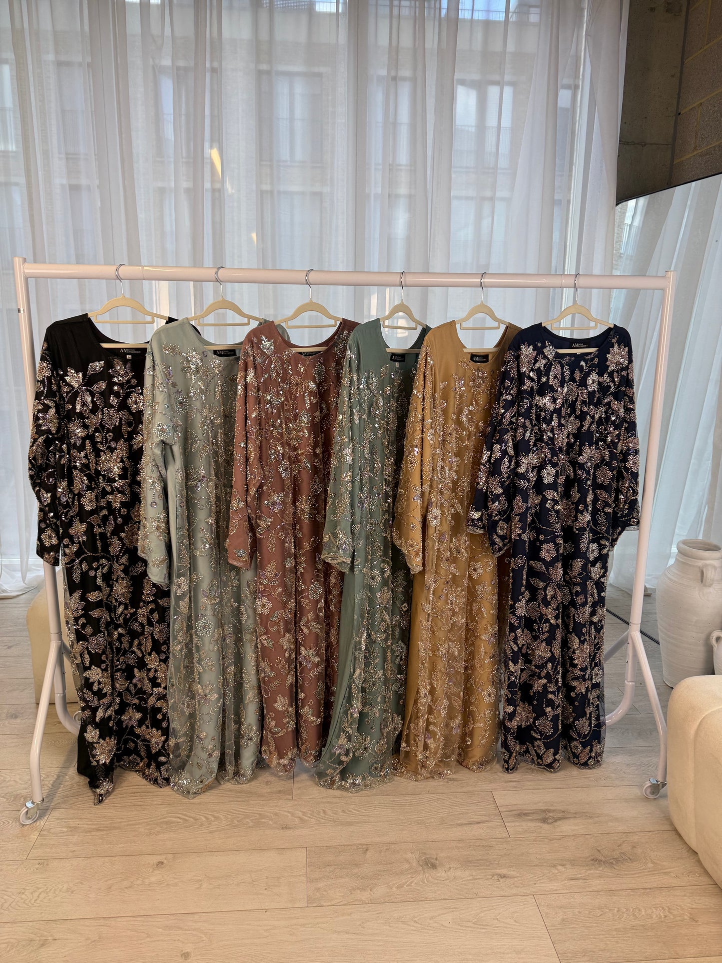 Lamisa - Embellished Oversized Closed Abaya