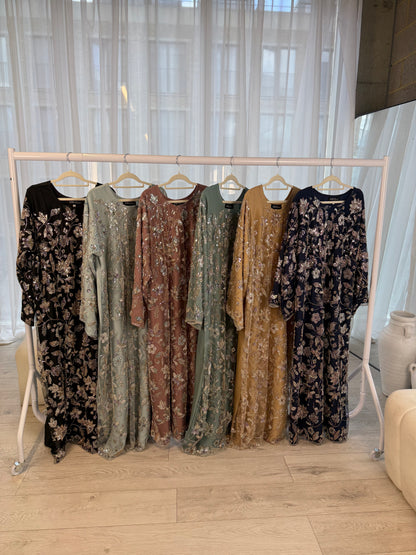 Lamisa - Embellished Oversized Closed Abaya